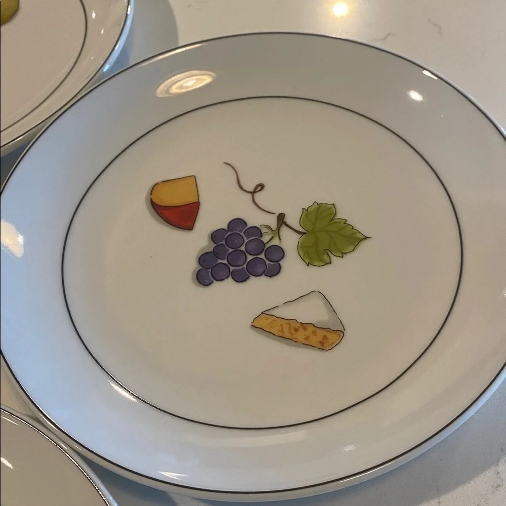 In Original Case Crate & Barrel Nancy Green Fruit Fromage Appetizer Plates Set 6
